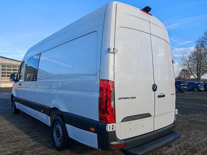 Gebraucht Mercedes Sprinter 170 PS (125 kW) 2023 Weiß Van