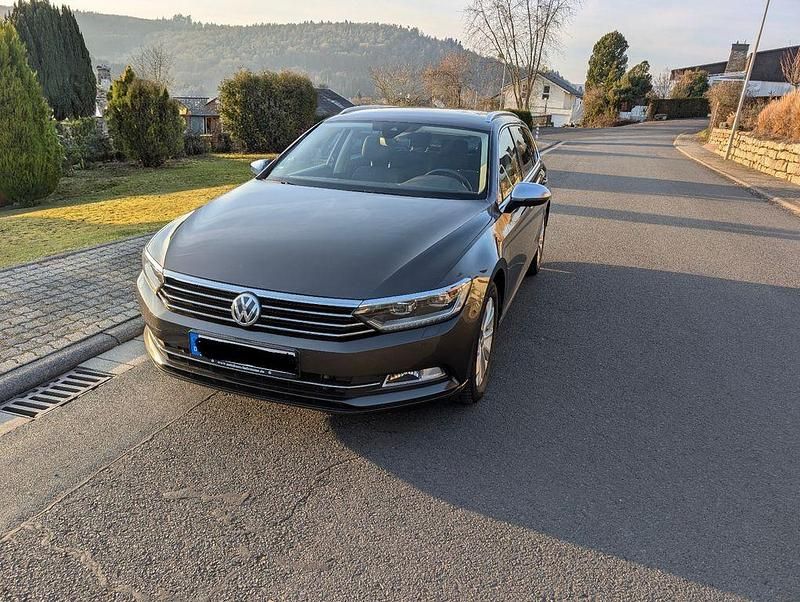 Gebraucht VW Passat Comfortline 190 PS (139 kW) 2015 Kombi
