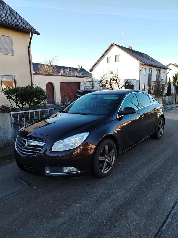 Gebraucht Opel Insignia 160 PS (117 kW) 2012 Braun Limousine