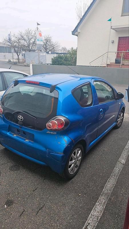 Gebraucht Toyota Aygo 2010 Blau Kleinwagen