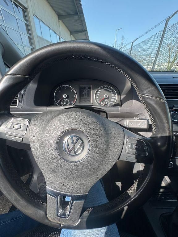 Gebraucht VW Touran Comfortline 105 PS (77 kW) 2012 Schwarz Van / Kleinbus