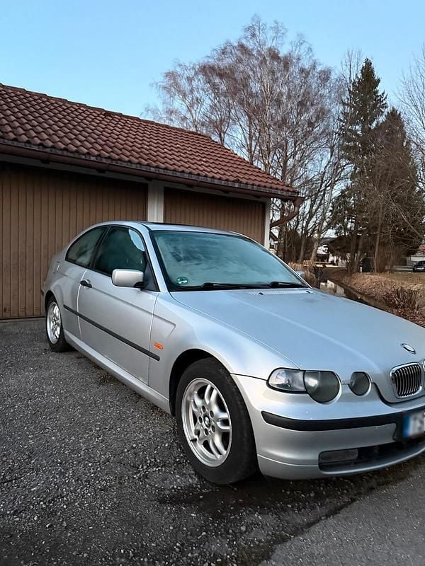 Gebraucht BMW 316 115 PS (84 kW) 2004 Silber Coupé