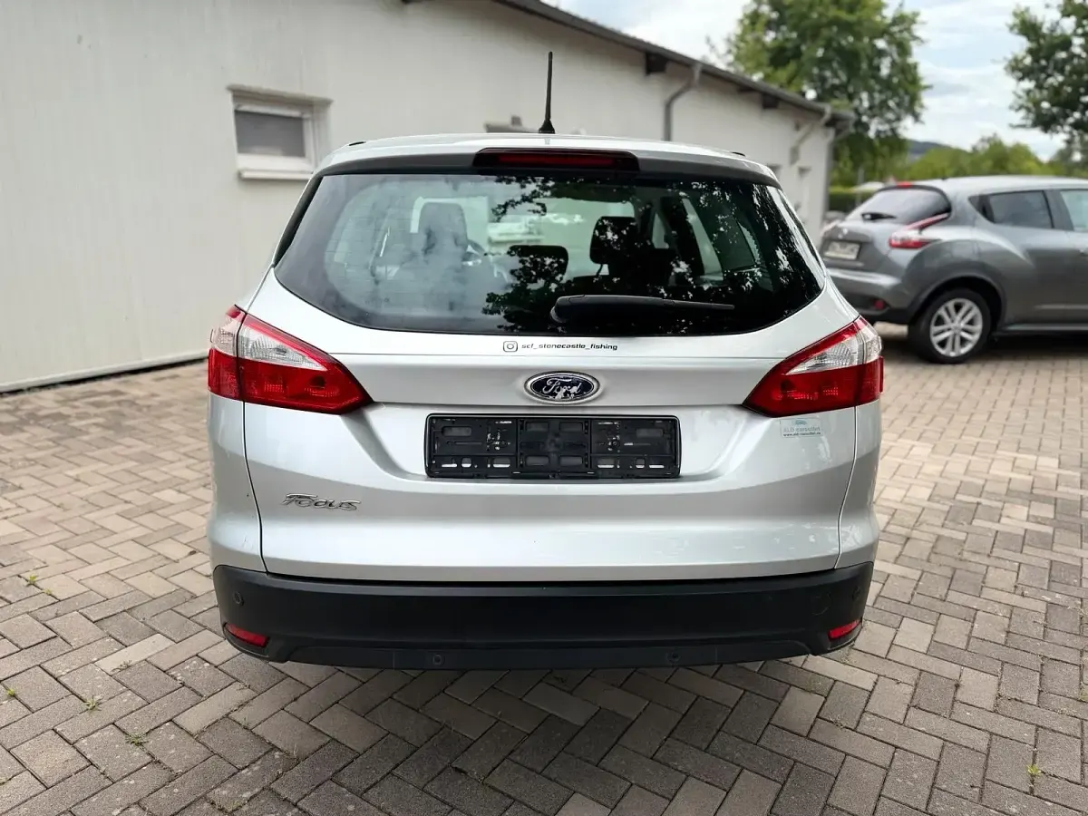 Gebraucht Ford Focus 116 PS (85 kW) 2014 Grau Kombi