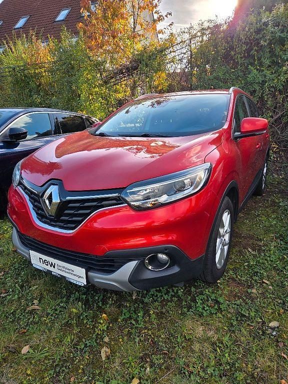 Rot Gebraucht 2015 Renault Kadjar XMOD SUV | 8.650 € (Guter Preis) - Bild 1/4