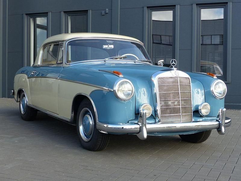 Blau Gebraucht 1959 Mercedes 220 | 59.500 € - Bild 1/4