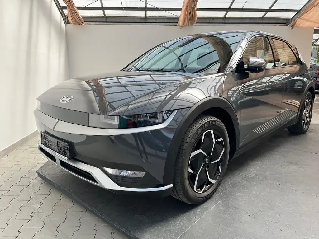 Gebraucht Hyundai Ioniq 5 Dynamiq 125 kW (170 PS) 2024 Ecotronic gray SUV