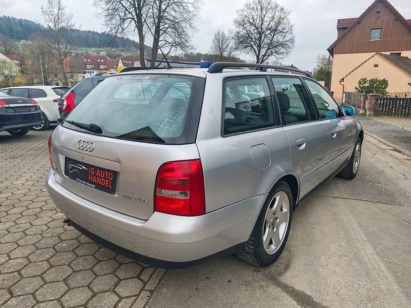 Second-hand Audi A4 Comfort 116 CP (85 kW) 2001 Argintiu Break