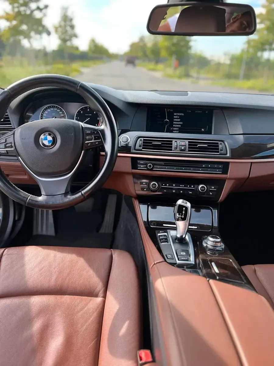 Gebraucht BMW 520 184 PS (135 kW) 2012 Schwarz Kombi