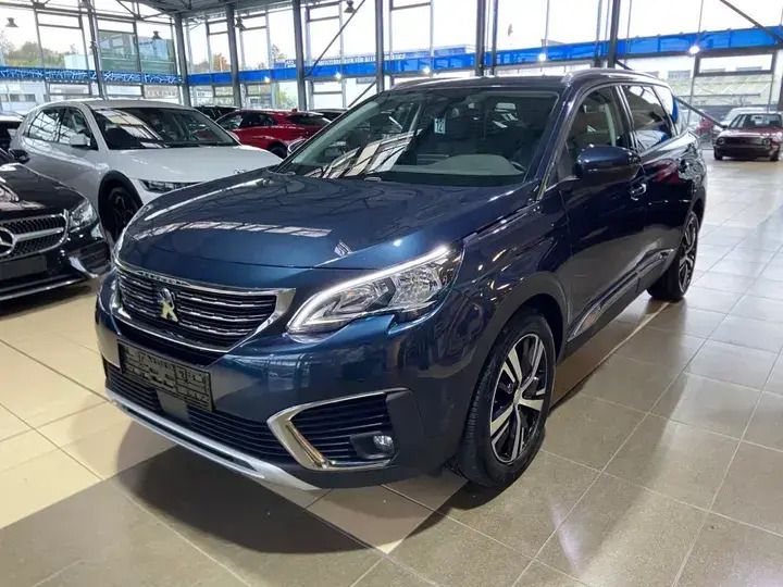 Blau Gebraucht 2019 Peugeot 5008 Allure Van / Kleinbus | 18.400 € (Guter Preis) - Bild 1/4