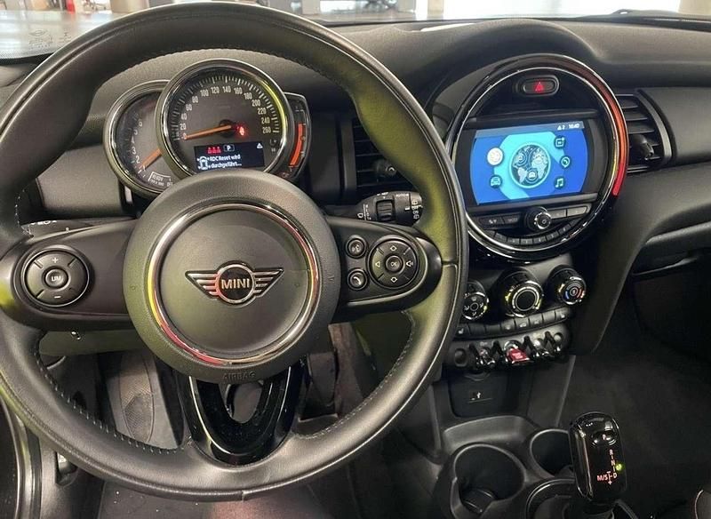 Gebraucht Mini ONE 102 PS (75 kW) 2021 Schwarz Kleinwagen