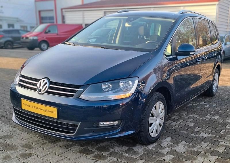 Gebraucht VW Sharan Edition 140 PS (102 kW) 2015 Blau Van / Kleinbus