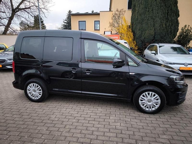 Gebraucht VW Caddy Trendline 102 PS (75 kW) 2016 Schwarz Van / Kleinbus