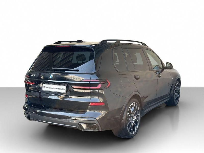 Gebraucht BMW X7 Performance 340 PS (250 kW) 2025 Saphirschwarz met. SUV