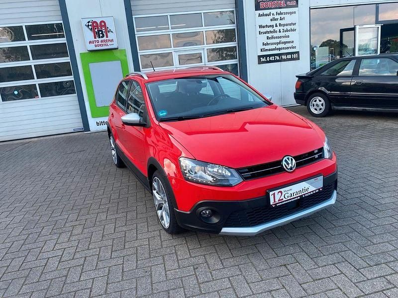 Rot Gebraucht 2015 VW Polo Cross Kleinwagen | 11.900 € (Etwas zu teuer) - Bild 1/4