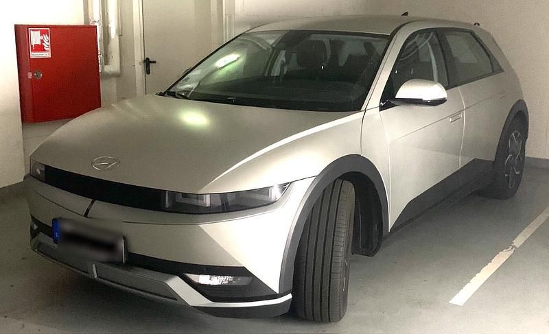 Andere farben Gebraucht 2022 Hyundai Ioniq Dynamiq Kleinwagen | 25.500 € (Fairer Preis) - Bild 1/4