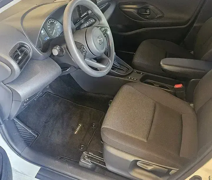 Gebraucht Mazda 2 Prime-Line 116 PS (85 kW) 2024 Weiss Limousine