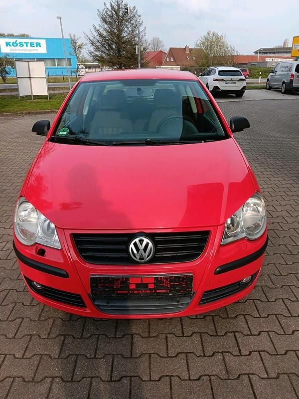 Used VW Polo 75 HP (55 kW) 2007 Red Hatchback