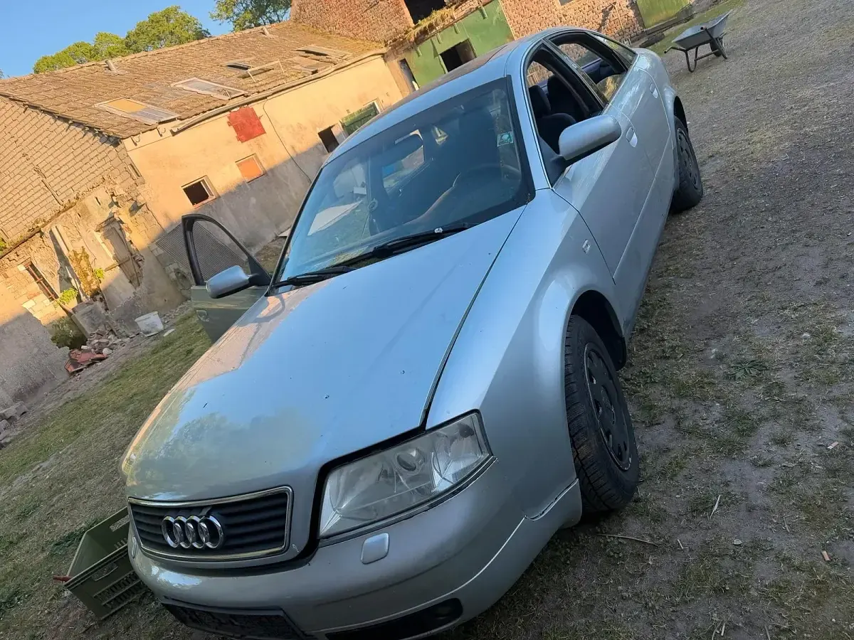 Second-hand Audi A6 164 CP (120 kW) 1997 Argintiu Berlinǎ
