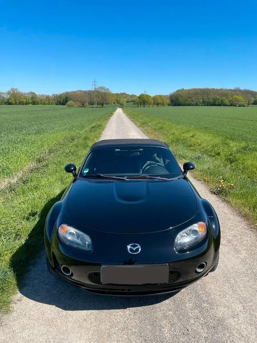 Używany Mazda MX5 Emotion 126 KM (92 kW) 2006 Czarny Kabriolet