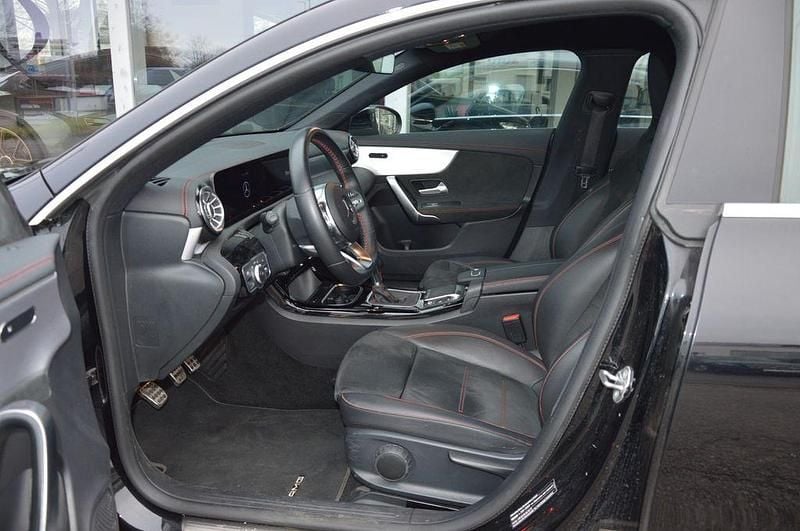 Gebraucht Mercedes CLA200 AMG line 163 PS (119 kW) 2020 Schwarz Coupé