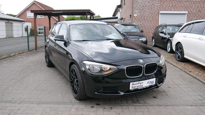 Schwarz Gebraucht 2012 BMW 116 Kleinwagen | 6.990 € (Fairer Preis) - Bild 1/4