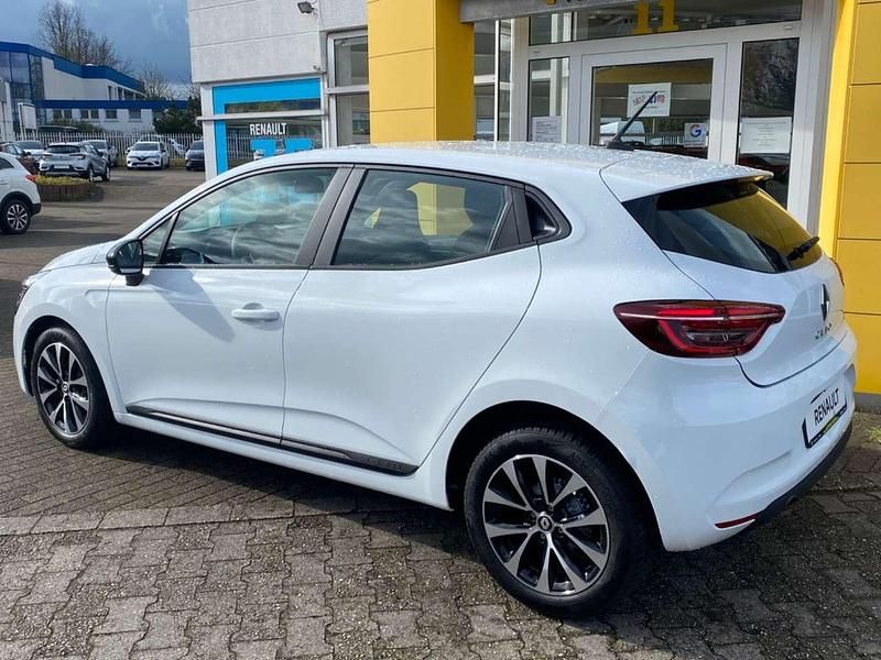 Gebraucht Renault Clio V 91 PS (66 kW) 2023 Gletscherweiss Kleinwagen