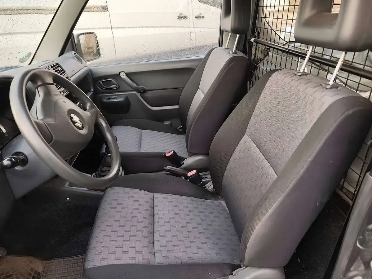 Gebraucht Suzuki Jimny Ranger 86 PS (63 kW) 2011 Grau SUV