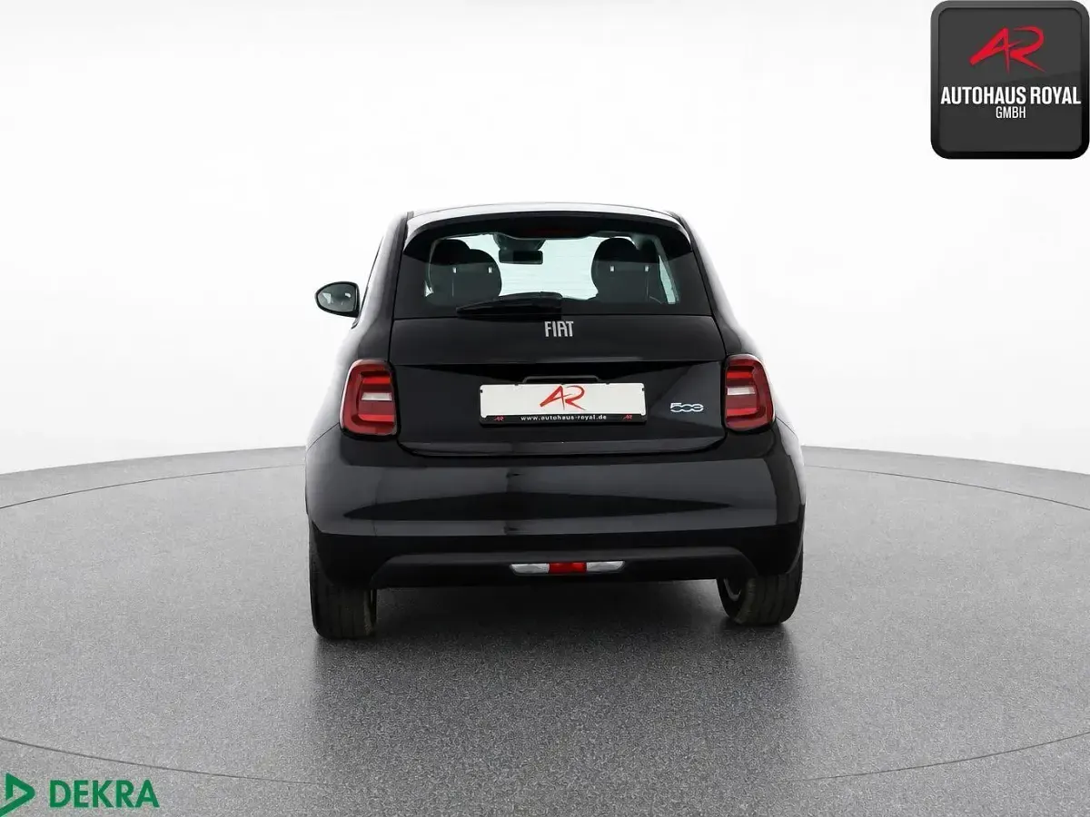 Gebraucht Fiat 500e Icon 69 kW (95 PS) 2023 Schwarz Limousine