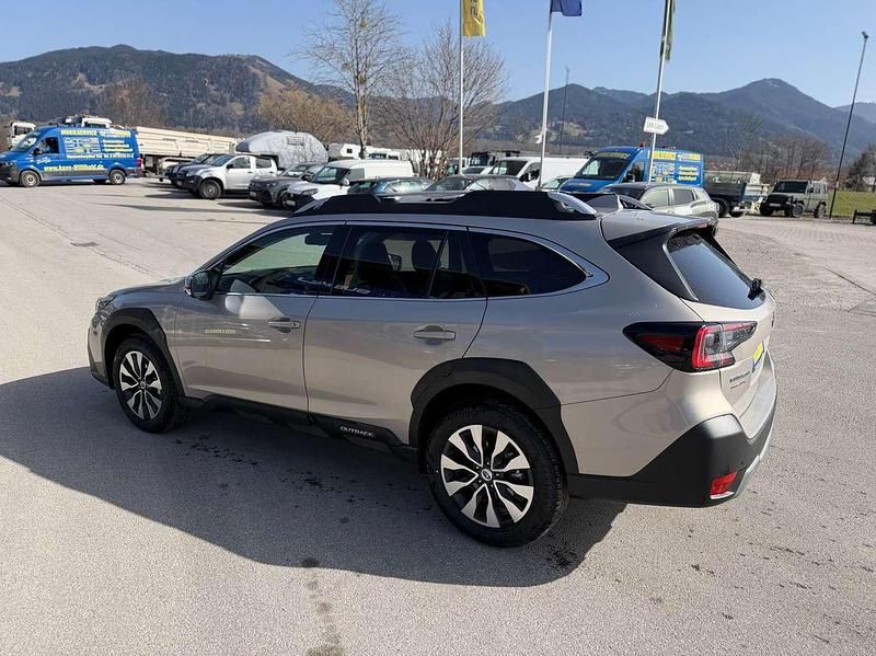 Neu Subaru Outback Platinum 169 PS (124 kW) 2026 Cashmere gold opal Kombi