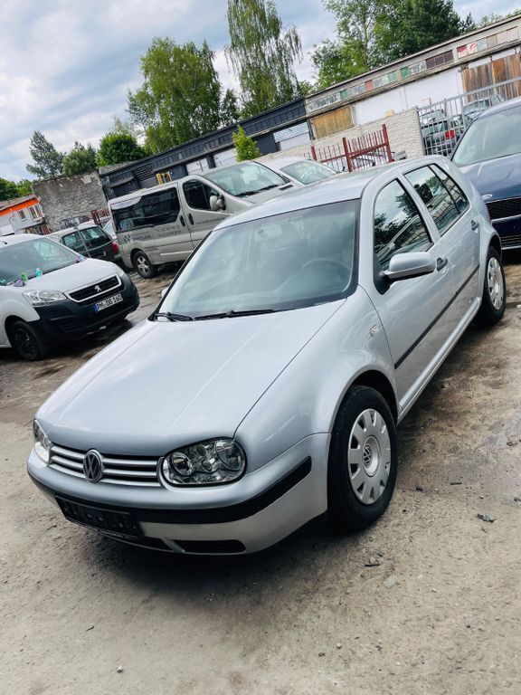 Silber Gebraucht 2003 VW Golf IV Edition Limousine | 1.999 € (Guter Preis) - Bild 1/4