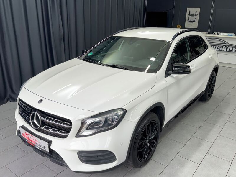 Weiß Gebraucht 2018 Mercedes GLA200 AMG SUV | 17.999 € (Guter Preis) - Bild 1/4
