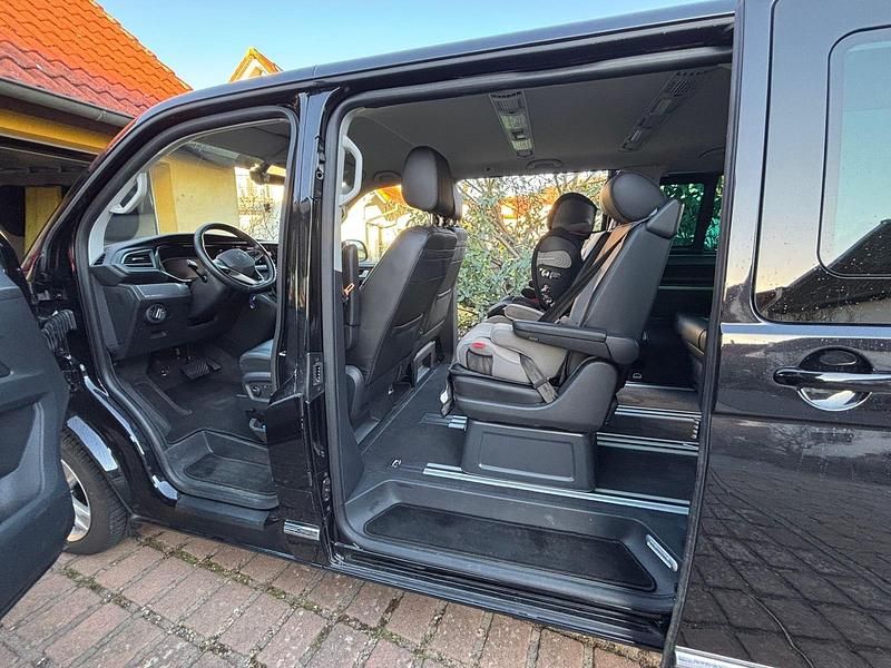 Gebraucht VW Multivan Highline 204 PS (150 kW) 2022 Schwarz Van