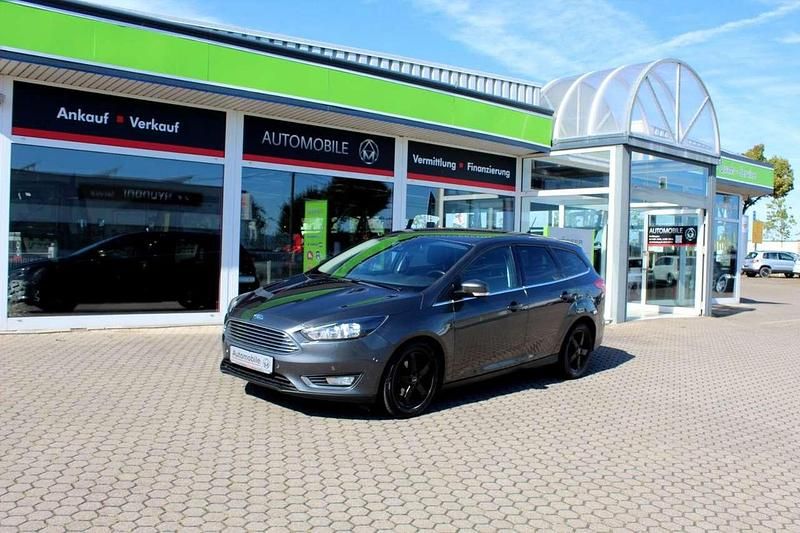 Grau Gebraucht 2017 Ford Focus Titanium Kombi | 5.900 € (Superpreis) - Bild 1/4