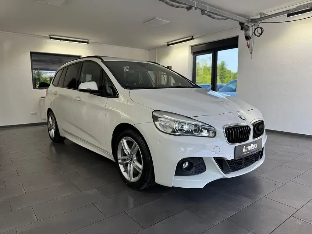 Gebraucht BMW 220 Gran Tourer M Sport 190 PS (139 kW) 2016 Weiß Van / Kleinbus
