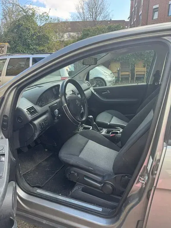 Gebraucht Mercedes A160 Classic 82 PS (60 kW) 2006 Silber Limousine