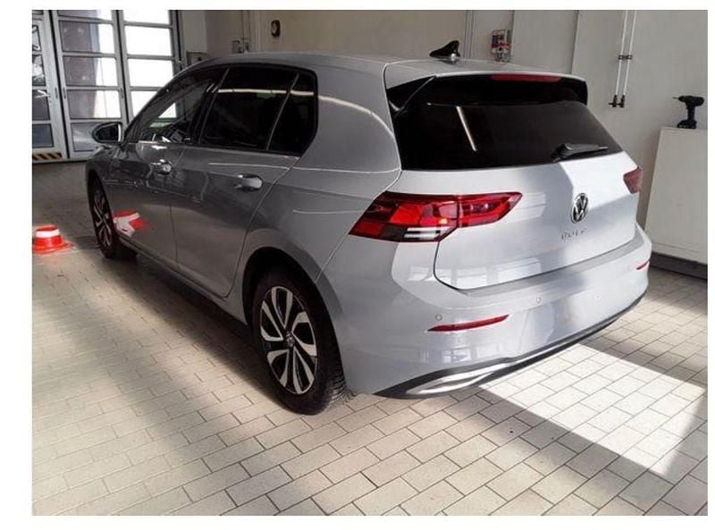 Gebraucht VW Golf VII Active 150 PS (110 kW) 2021 Grau Kleinwagen