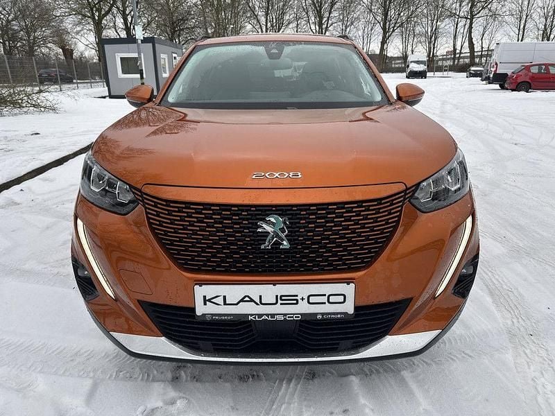 Second-hand Peugeot e-2008 Allure 100 kW (136 CP) 2021 Portocaliu SUV