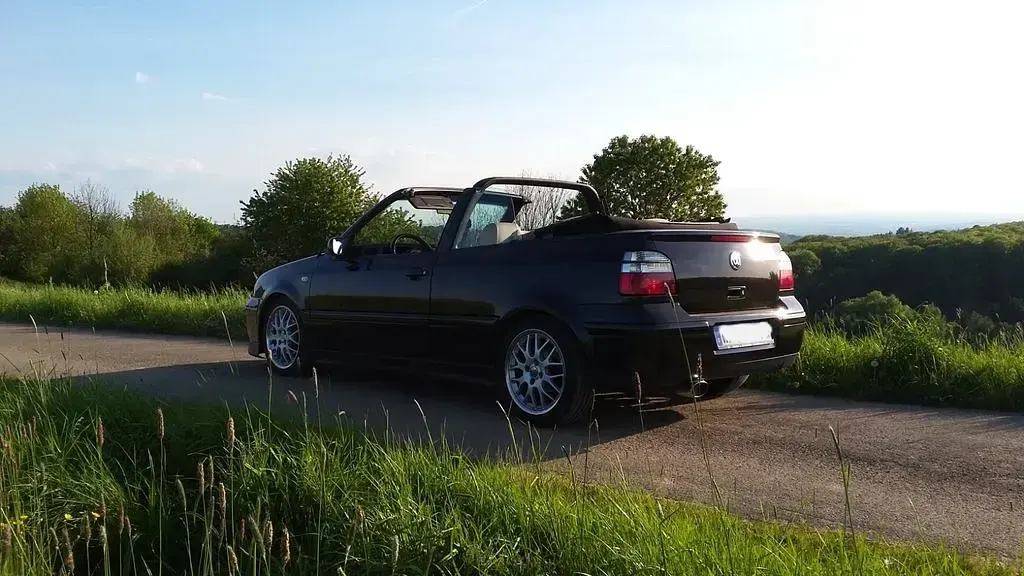 Occasion VW Golf Classicline 116 ch (85 kW) 2001 Noir Cabriolet