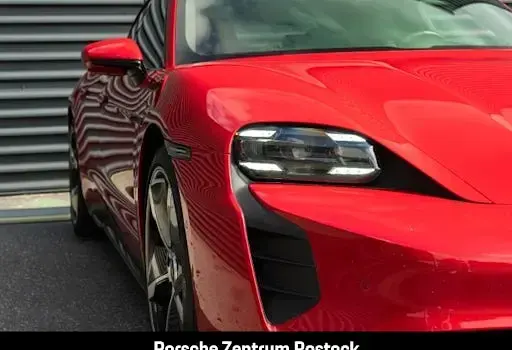 Gebraucht Porsche Taycan Turbo S 559 kW (761 PS) 2022 Rot Limousine