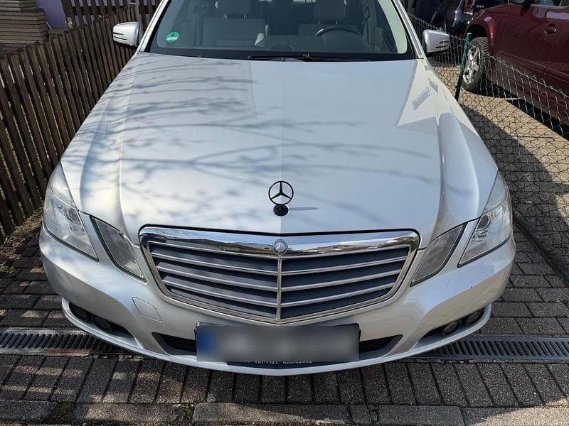 Gebraucht Mercedes E350 292 PS (214 kW) 2011 Silber Limousine