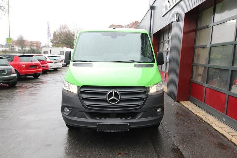 Gebraucht Mercedes Sprinter 163 PS (119 kW) 2018 Gruen Van