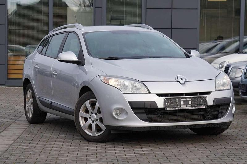 Grau Gebraucht 2011 Renault Mégane GrandTour Expression Kombi | 4.300 € (Fairer Preis) - Bild 1/4