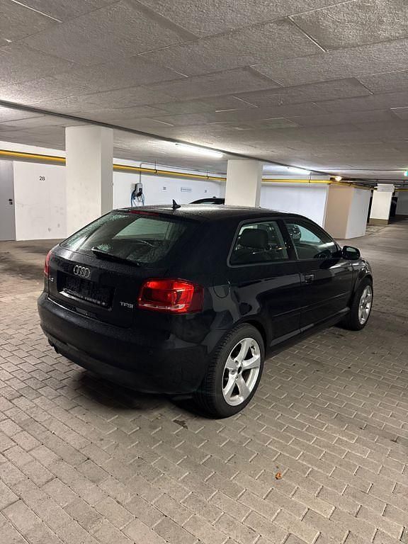 Gebraucht Audi A3 Ambition 105 PS (77 kW) 2012 Schwarz Limousine