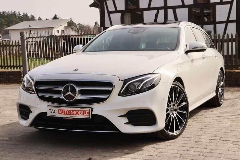 Gebraucht Mercedes E350 AMG line 258 PS (189 kW) 2018 Polarweiss Kombi