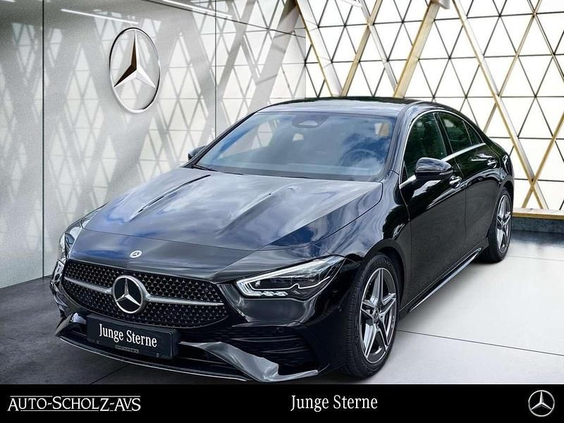 Unilack nachtschwarz Gebraucht 2024 Mercedes CLA200 AMG Coupé | 35.898 € (Fairer Preis) - Bild 1/4