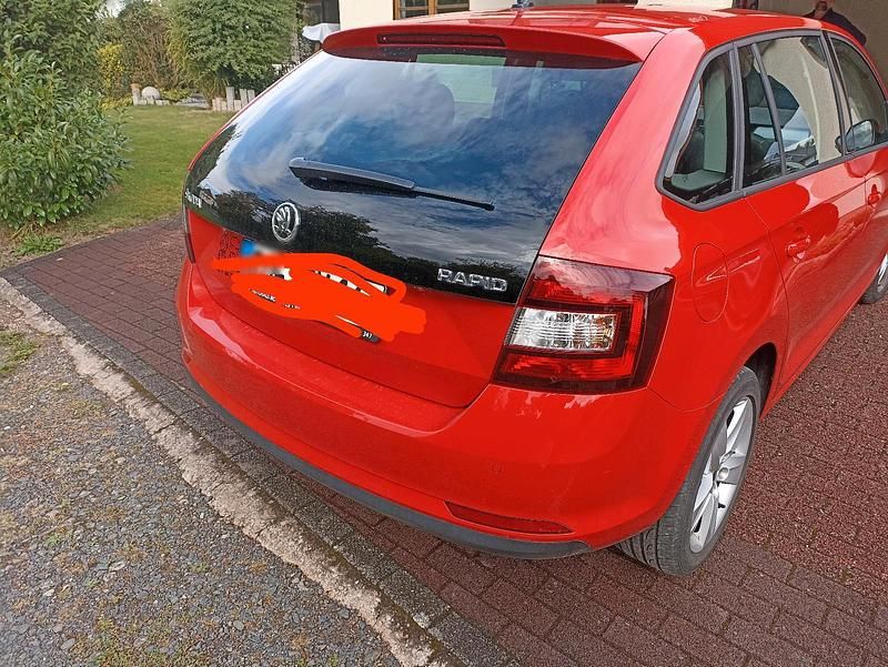 Usata Skoda Rapid 106 CV (77 kW) 2017 Rosso Utilitaria
