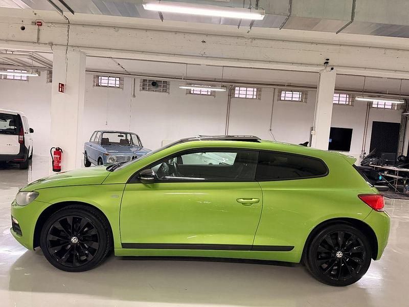 Grün Gebraucht 2013 VW Scirocco Match Coupé | 8.999 € (Fairer Preis) - Bild 1/4