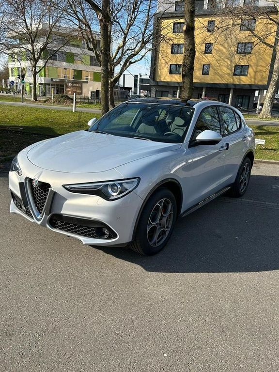 Perla lunare, metallic Gebraucht 2022 Alfa Romeo Stelvio Ti SUV | 39.990 € (Fairer Preis) - Bild 1/4