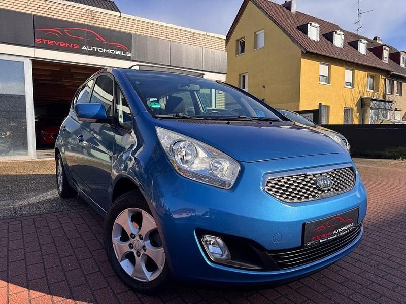 Gebraucht Kia Venga 90 PS (66 kW) 2011 Blau Kleinwagen