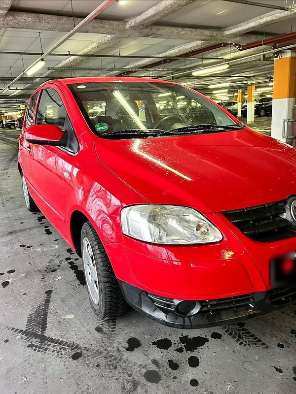 Gebraucht VW Fox Style 54 PS (39 kW) 2009 Rot Kleinwagen